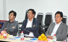 洛陽市委副書記、市長(zhǎng)李柳身先生一行蒞臨洛陽市青峰網(wǎng)絡(luò)科技有限公司
